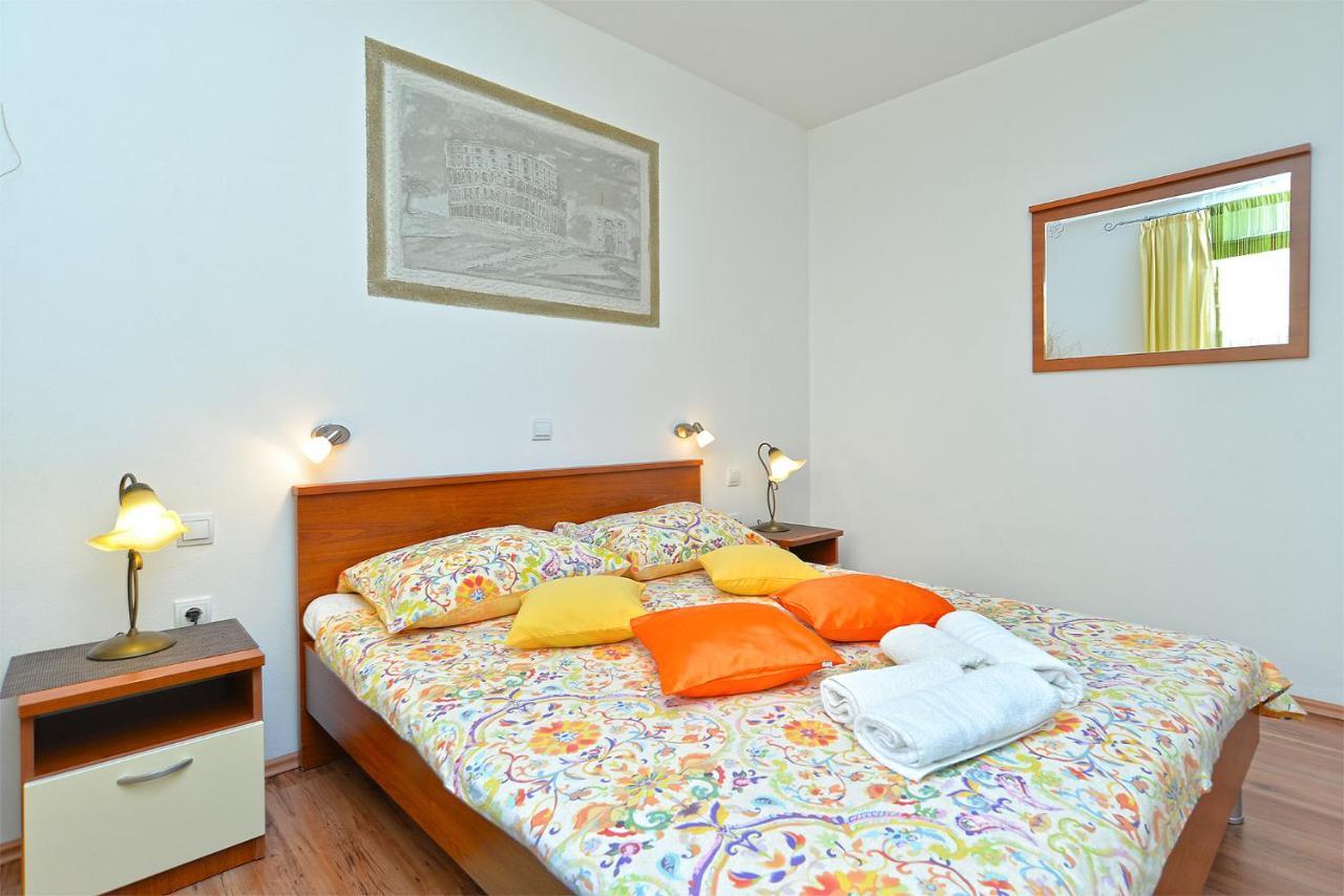 Apartment Jadranko 1761 Peroj Extérieur photo