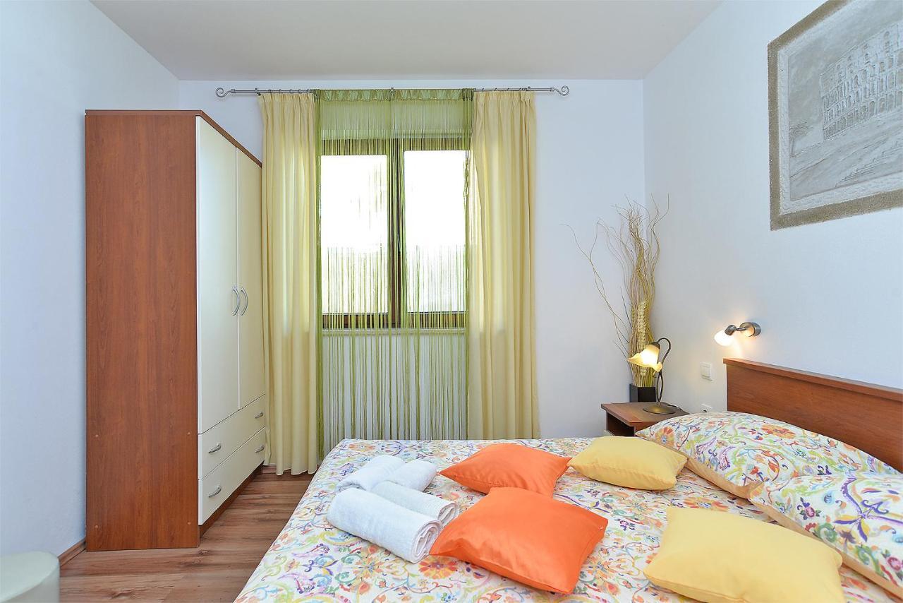 Apartment Jadranko 1761 Peroj Extérieur photo