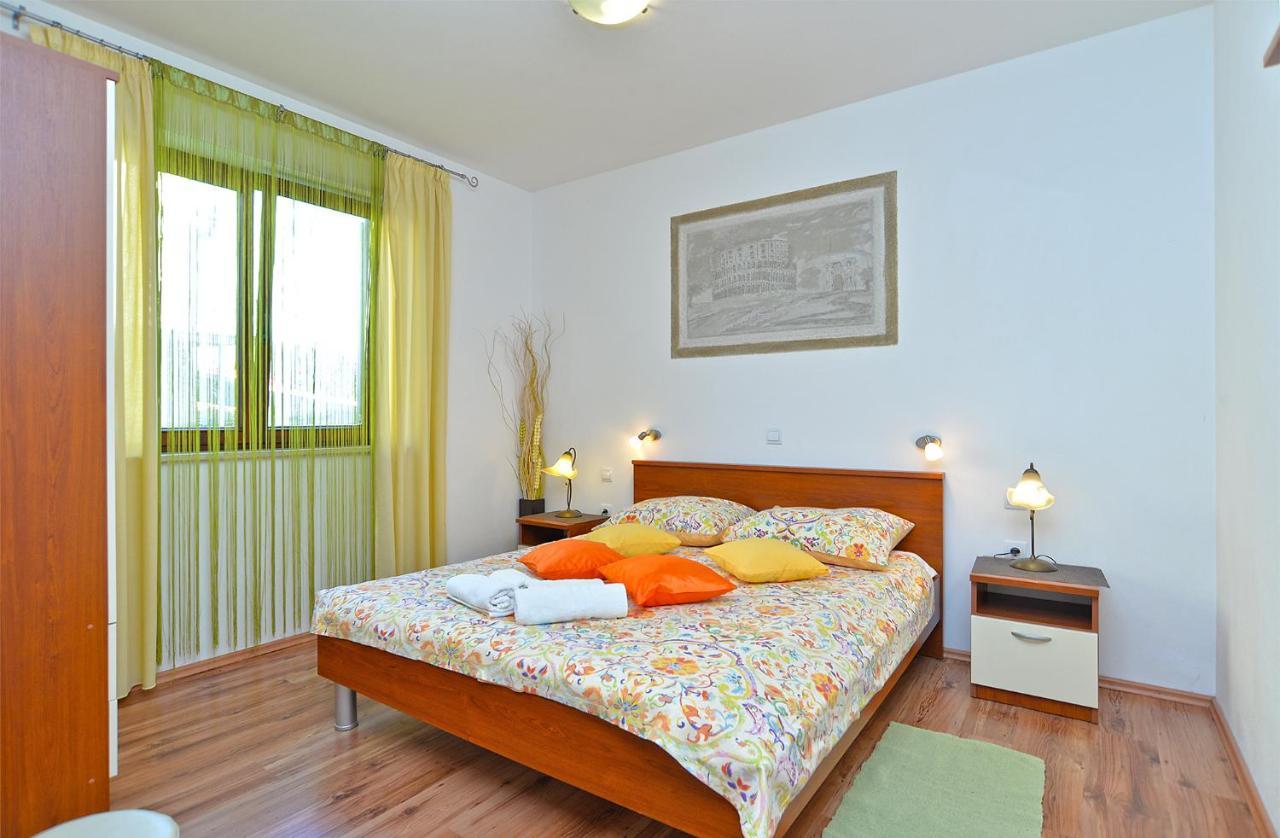 Apartment Jadranko 1761 Peroj Extérieur photo