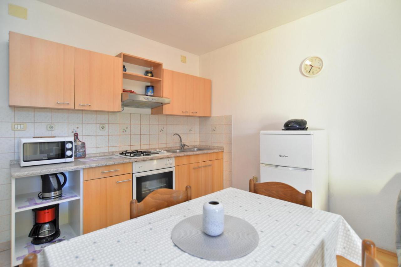 Apartment Jadranko 1761 Peroj Extérieur photo