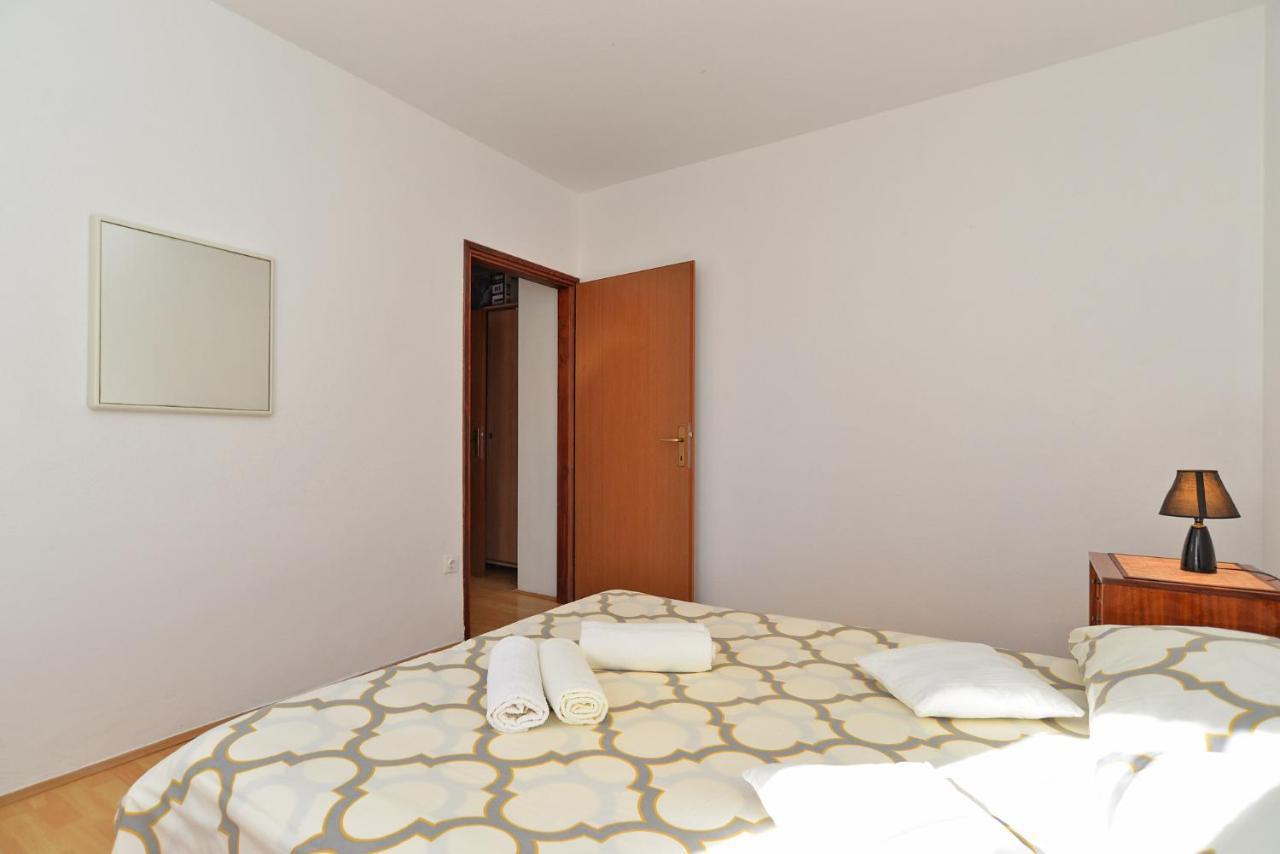Apartment Jadranko 1761 Peroj Extérieur photo