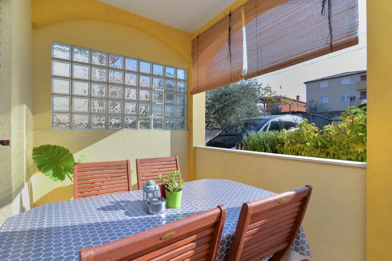 Apartment Jadranko 1761 Peroj Extérieur photo